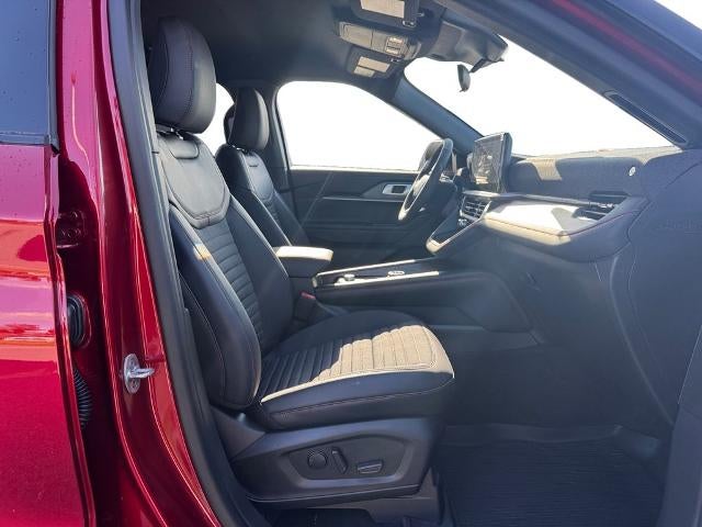2027 Ford Explorer 4-Door 4DR 4WD ST-LINE