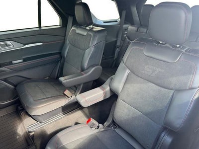 2027 Ford Explorer 4-Door 4DR RWD ST