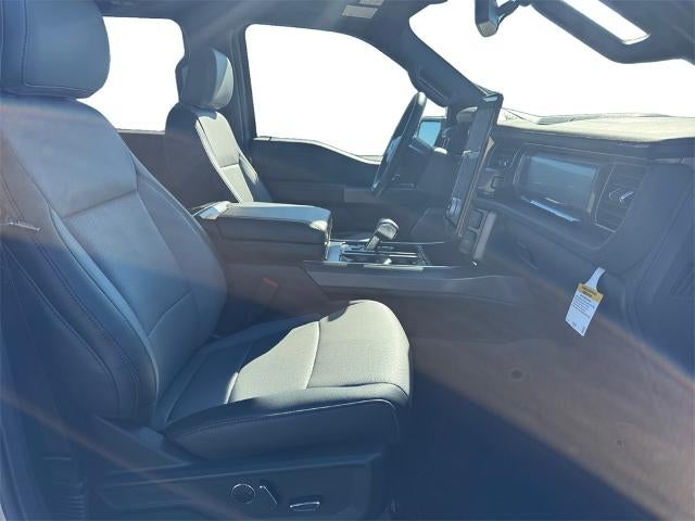 2025 Ford F-150 Lightning Lariat®