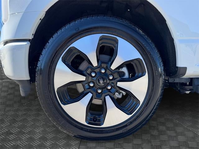 2025 Ford F-150 Lightning Platinum®