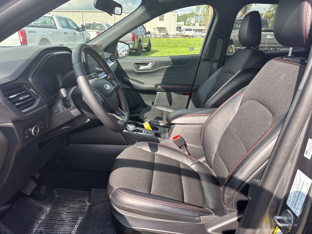 2026 Ford Escape Hybrid ST-Line Select