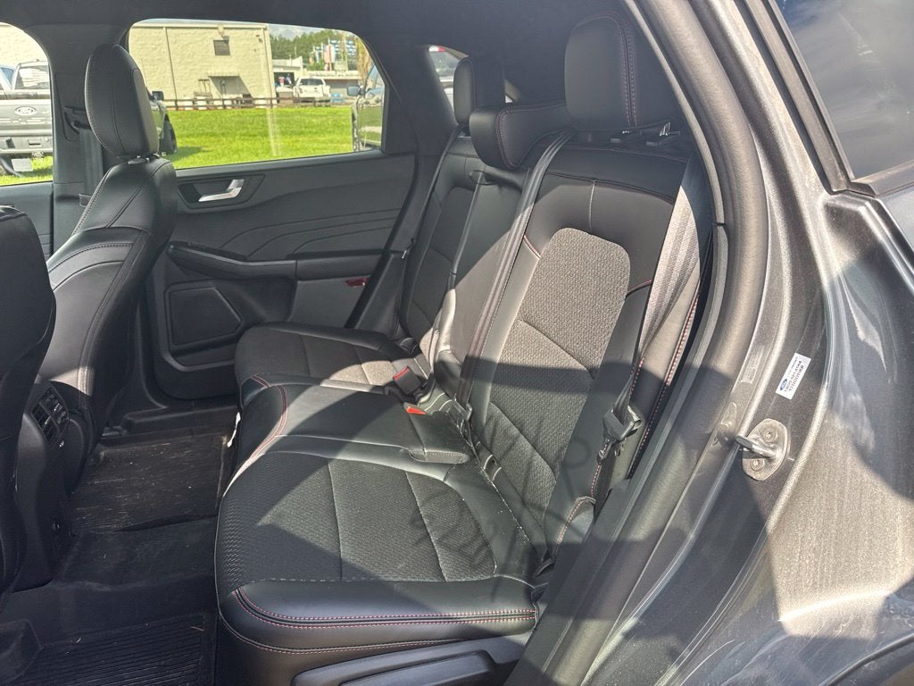 2026 Ford Escape Hybrid ST-Line Select
