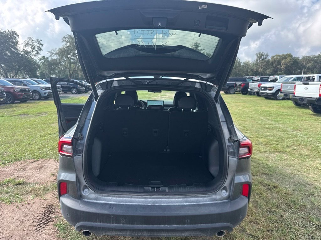 2026 Ford Escape Hybrid ST-Line Select
