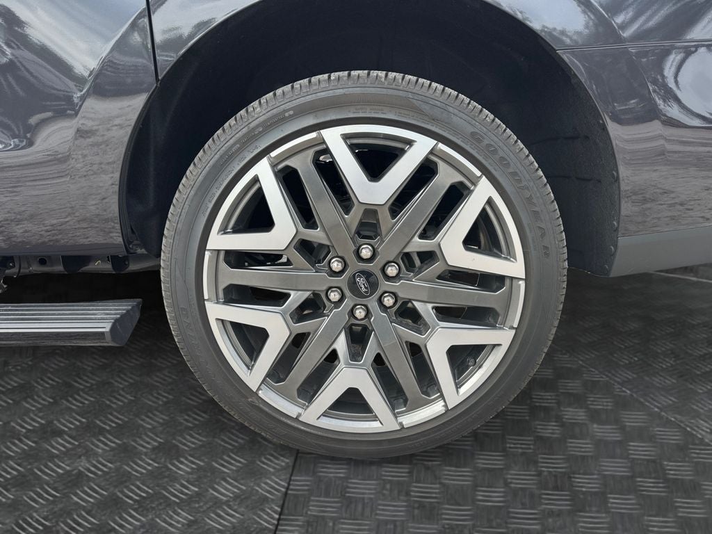 2025 Ford Expedition Max Platinum PLUS