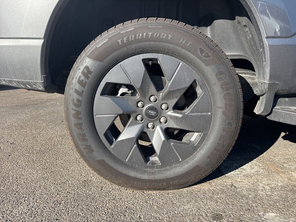 2025 Ford F-150 Lightning Flash