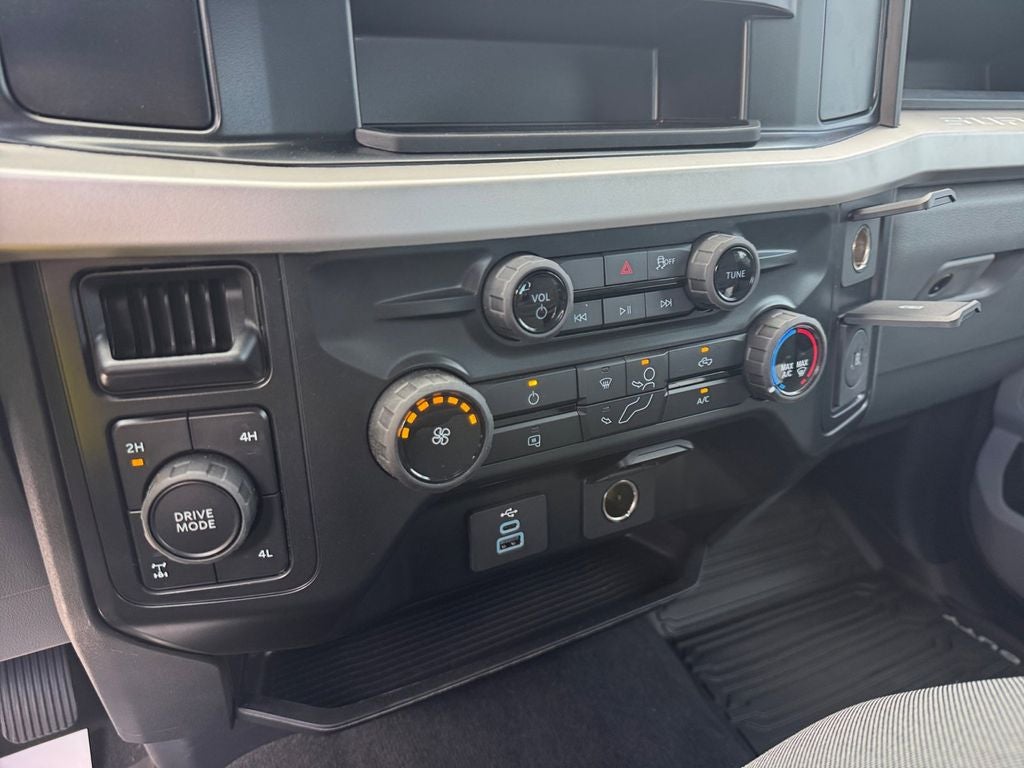 2026 Ford F-250SD STX DIESEL (LVL/37s)