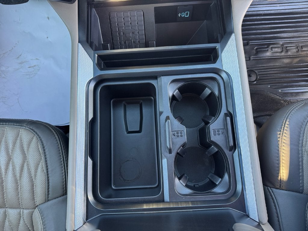2025 Ford F-350SD Platinum