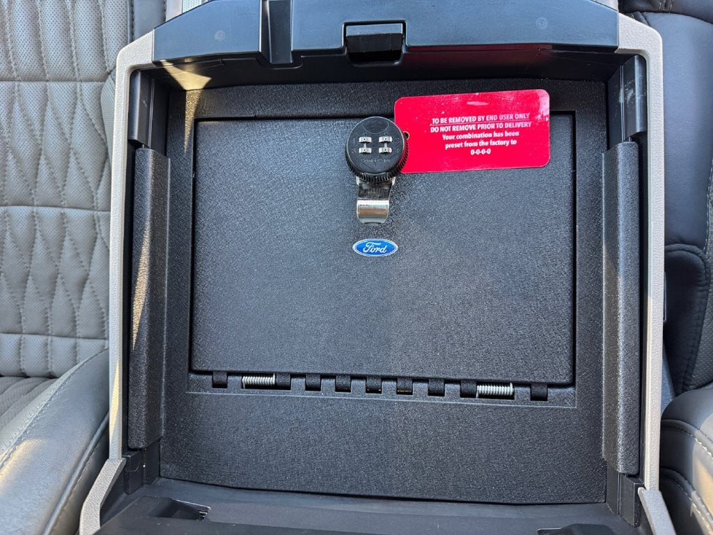 2025 Ford F-350SD Platinum