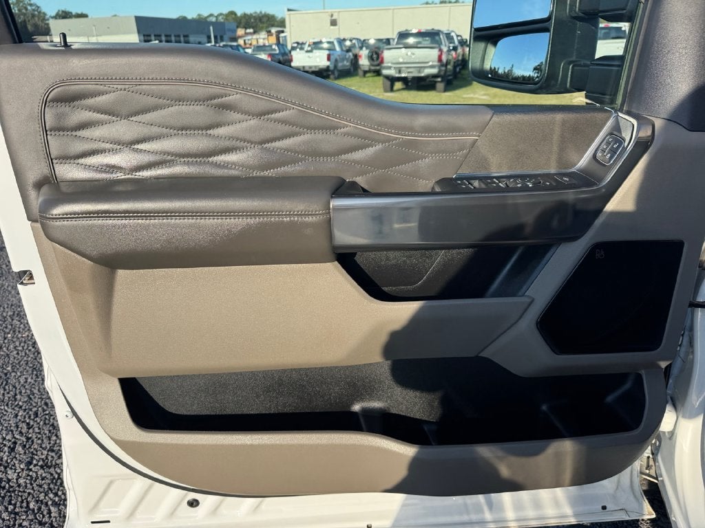 2025 Ford F-350SD Platinum