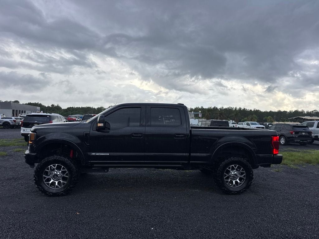 2022 Ford F-350SD Lariat