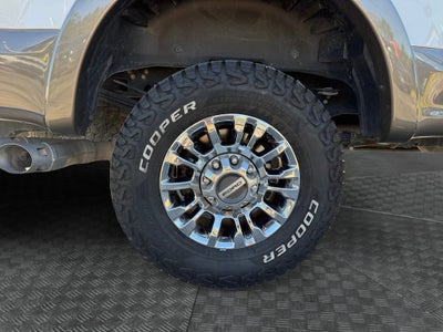 2022 Ford F-350SD Lariat