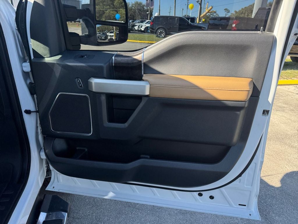 2022 Ford F-350SD Lariat