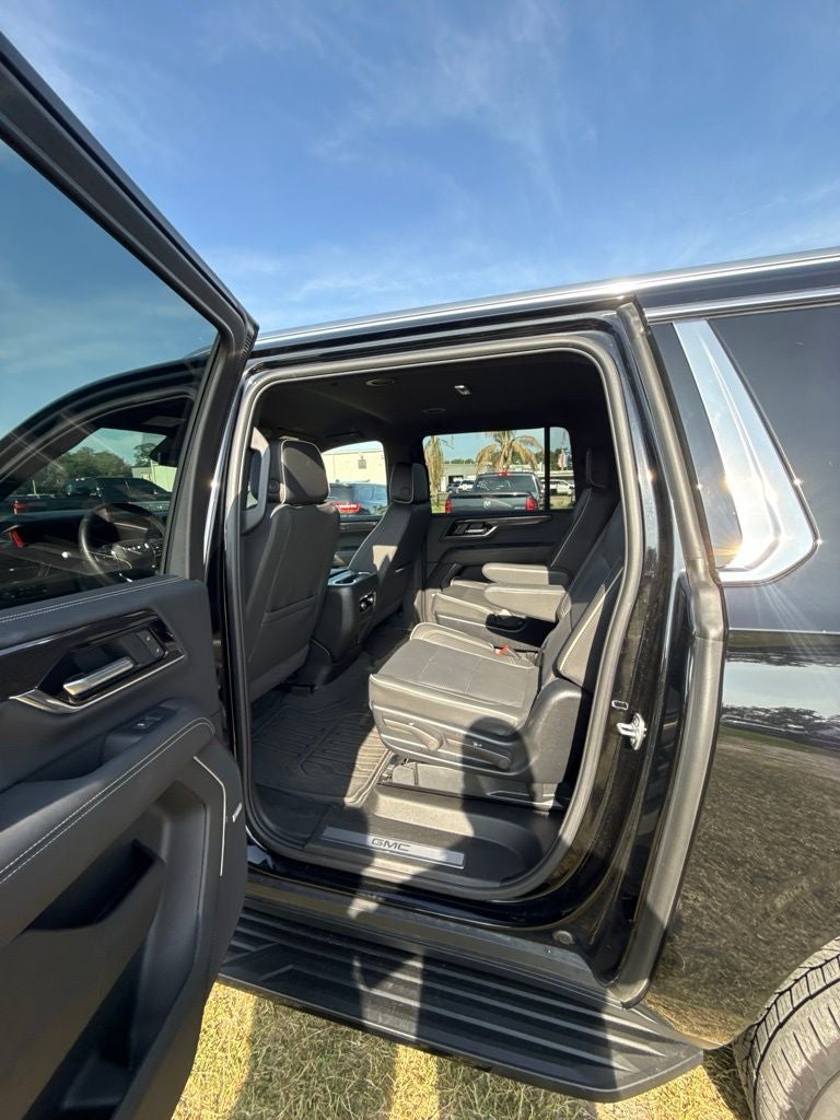 2025 GMC Yukon XL Elevation