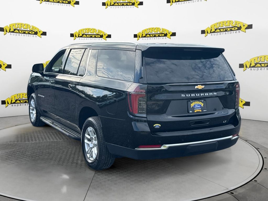 2025 Chevrolet Suburban LT