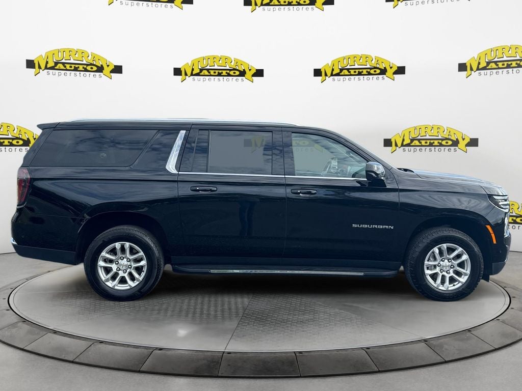 2025 Chevrolet Suburban LT