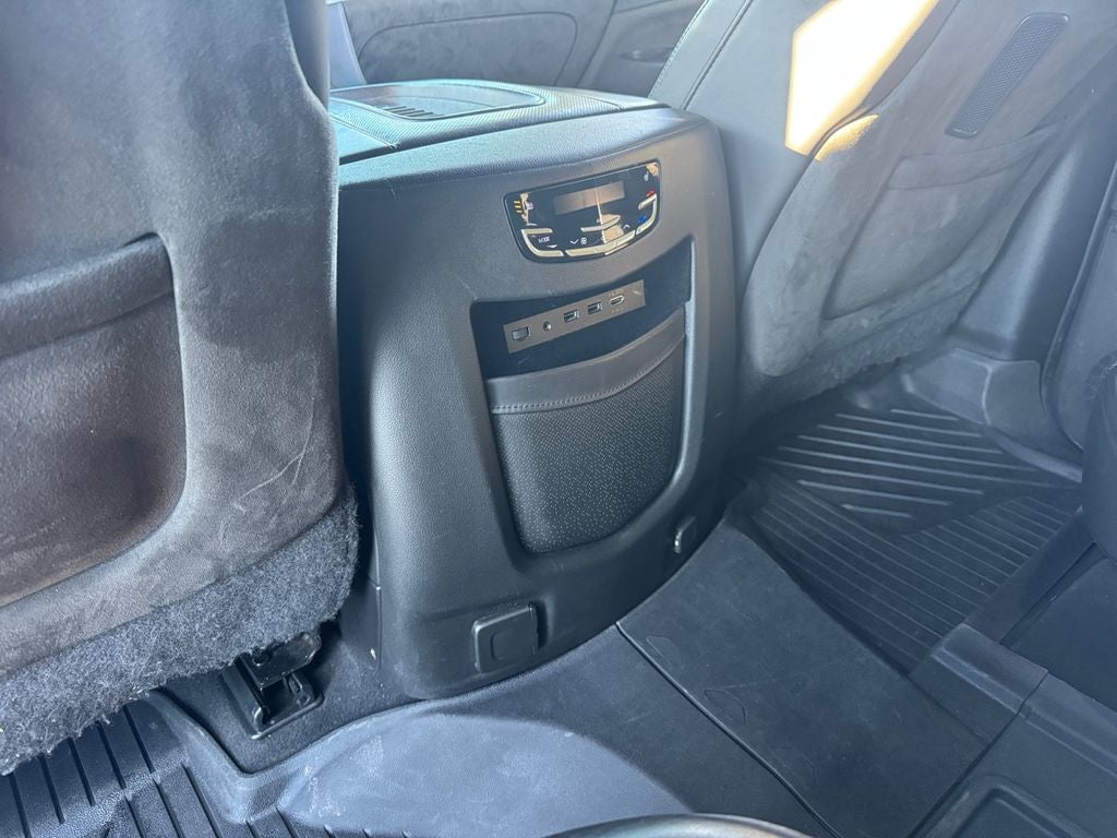 2019 Cadillac Escalade Platinum Edition