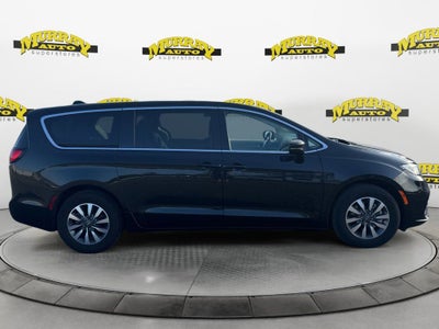 2024 Chrysler Pacifica Hybrid Select