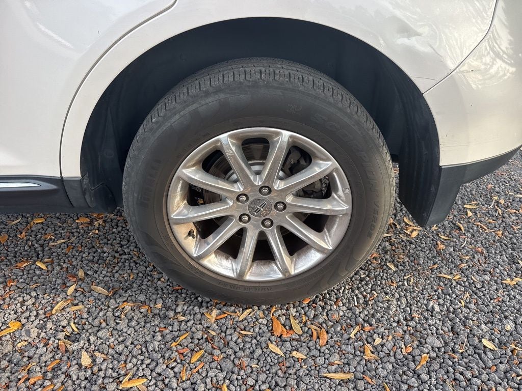 2015 Lincoln MKX Base