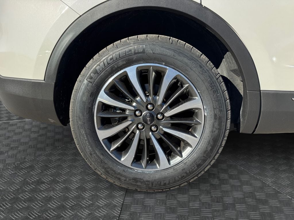 2022 Lincoln Nautilus Standard