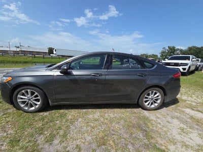2020 Ford Fusion SE
