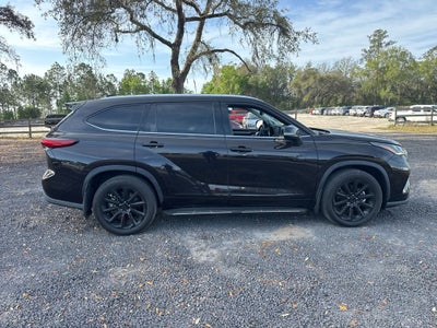 2022 Toyota Highlander Limited