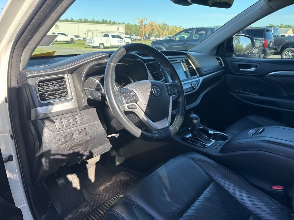 2017 Toyota Highlander Base