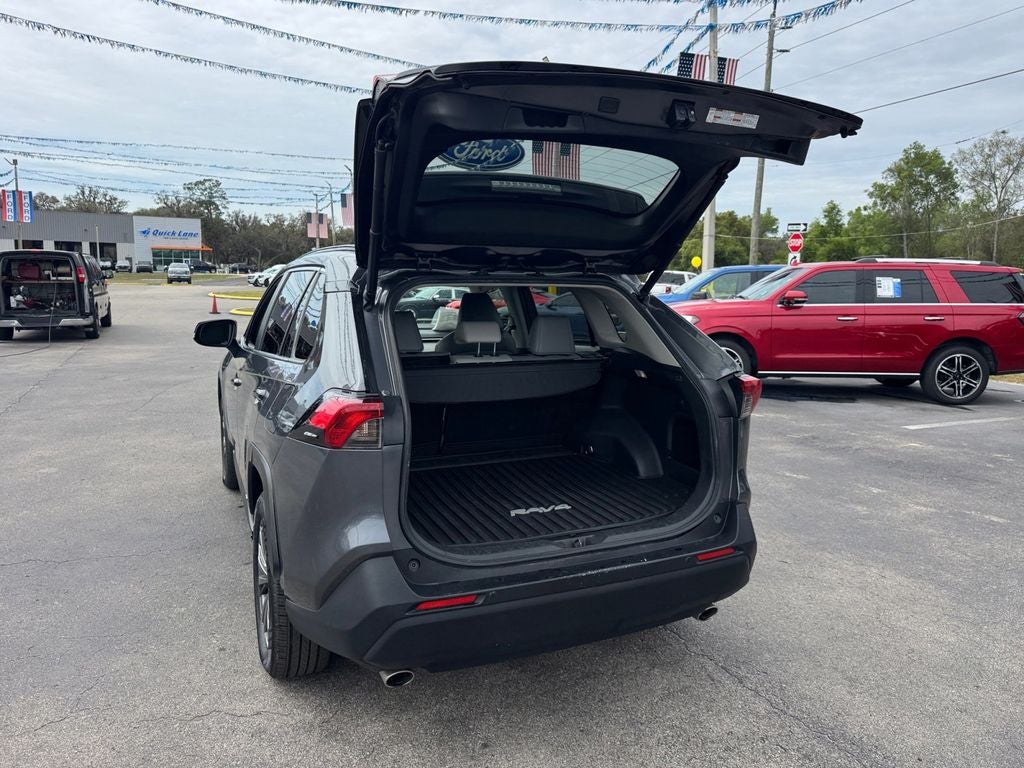 2022 Toyota RAV4 Hybrid XLE Premium