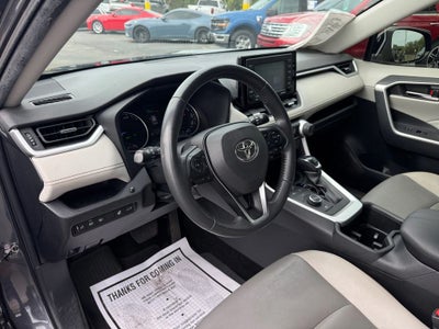 2022 Toyota RAV4 Hybrid XLE Premium