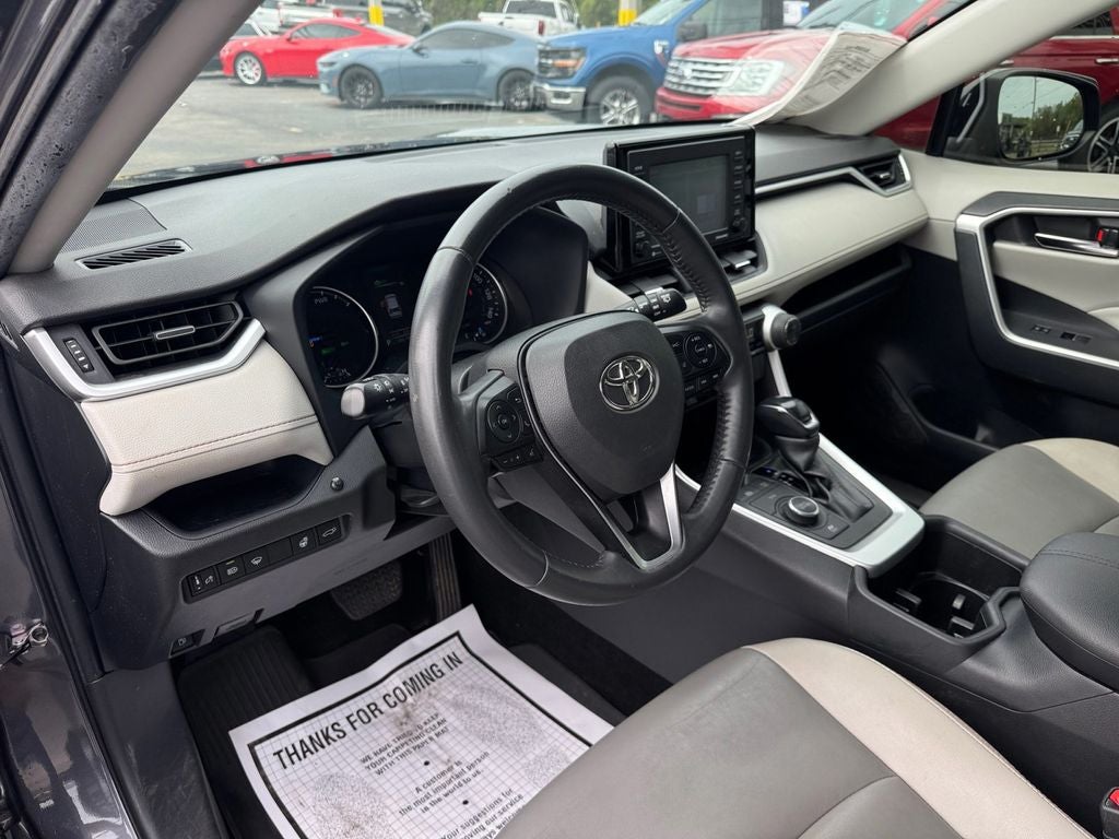 2022 Toyota RAV4 Hybrid XLE Premium