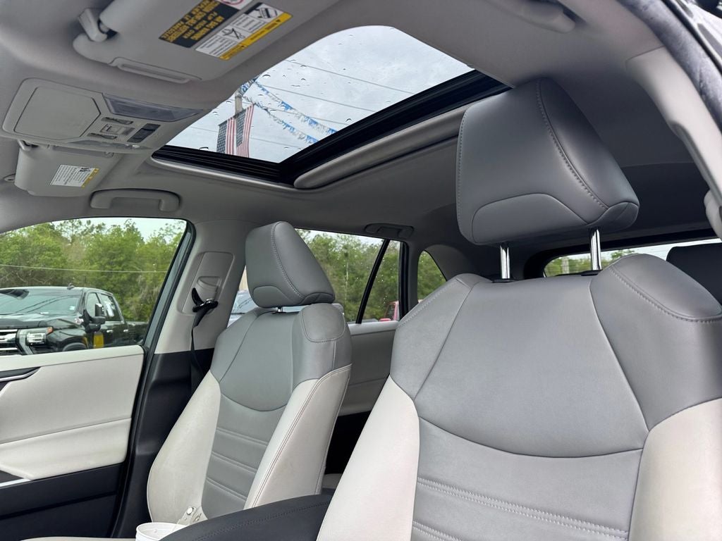 2022 Toyota RAV4 Hybrid XLE Premium