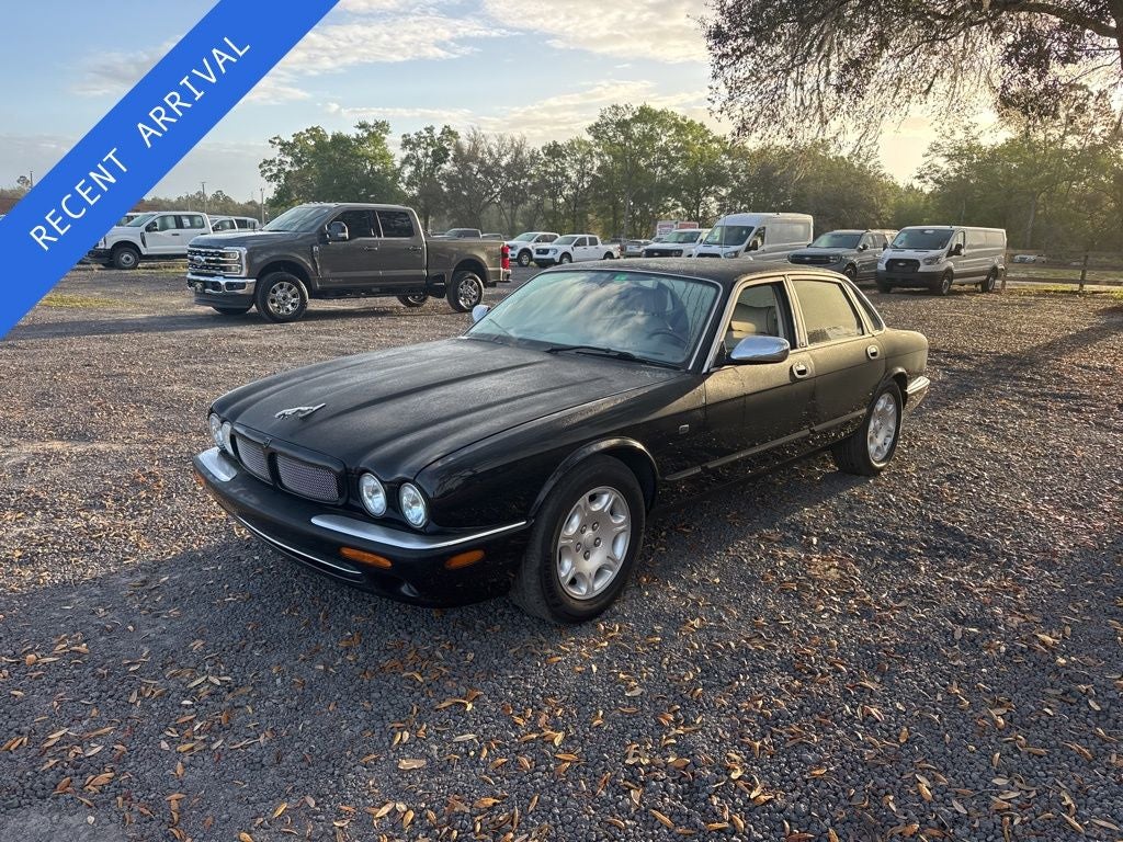 2003 Jaguar XJ8 Base