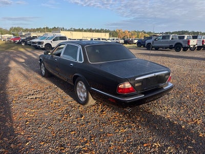 2003 Jaguar XJ8 Base