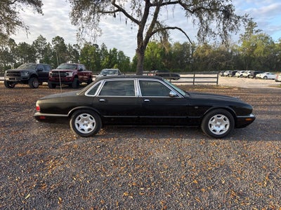 2003 Jaguar XJ8 Base