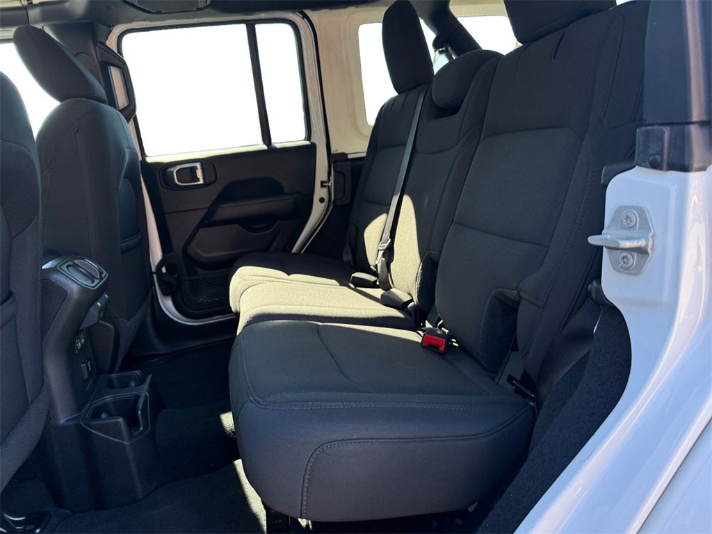 2023 Jeep Wrangler 4-Door Sahara 4x4