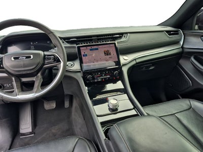2023 Jeep Grand Cherokee Overland 4x2
