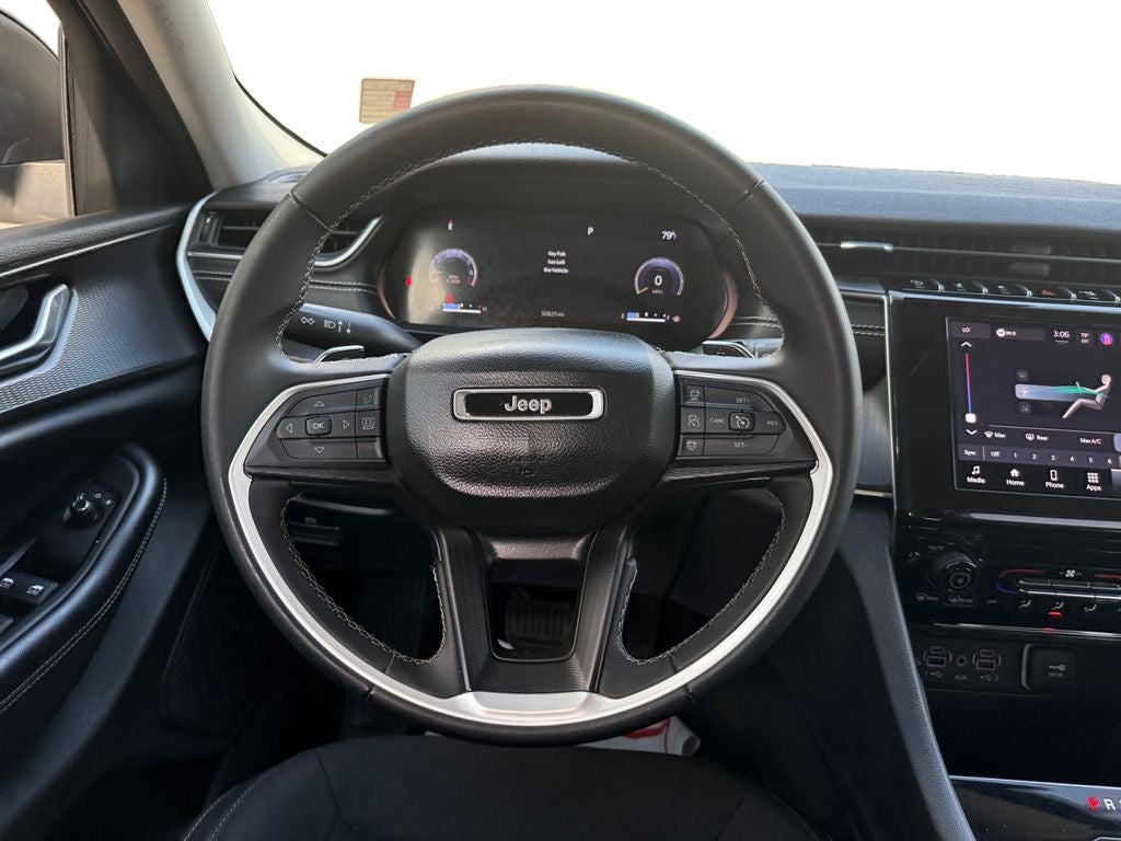 2023 Jeep Grand Cherokee Laredo 4x4