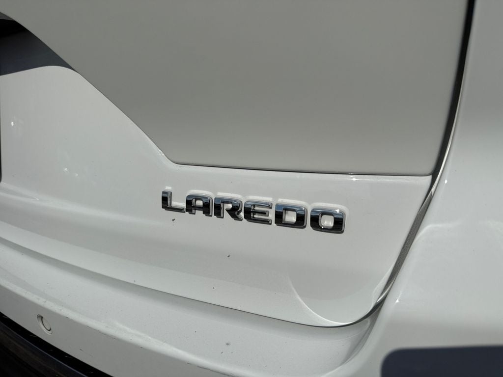 2023 Jeep Grand Cherokee Laredo 4x4