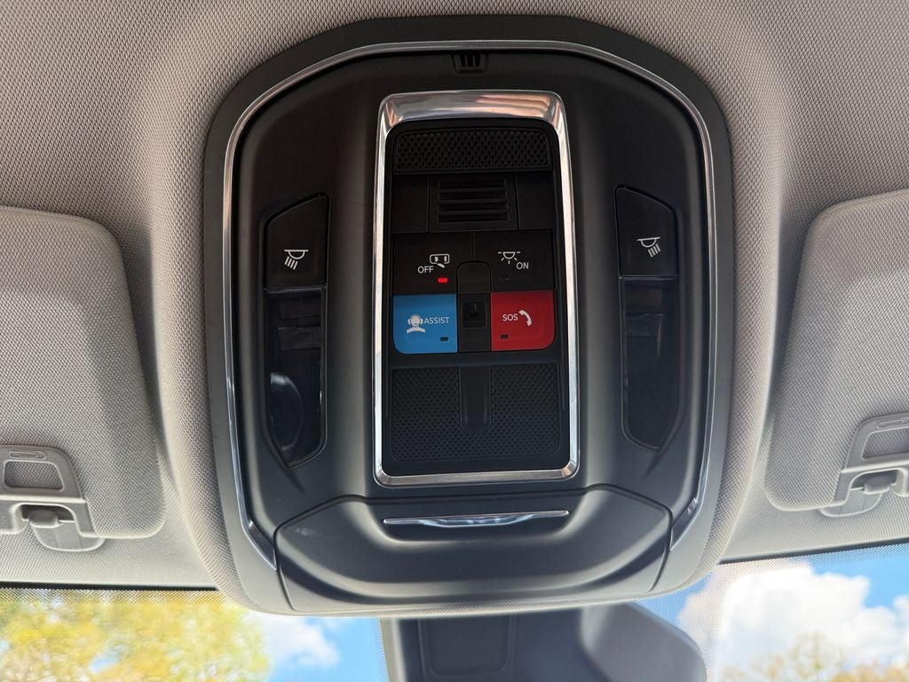 2023 Jeep Grand Cherokee Laredo 4x4