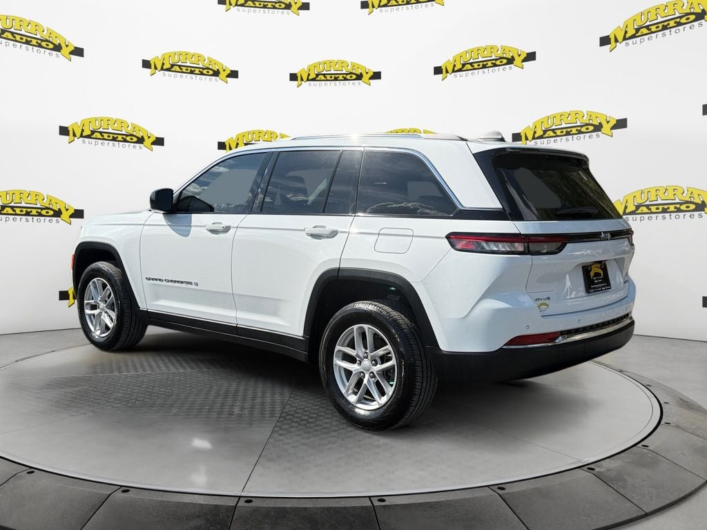 2023 Jeep Grand Cherokee Laredo 4x4