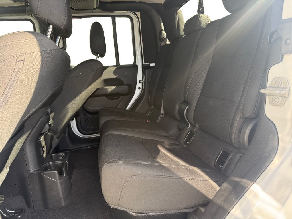 2022 Jeep Gladiator Overland 4x4