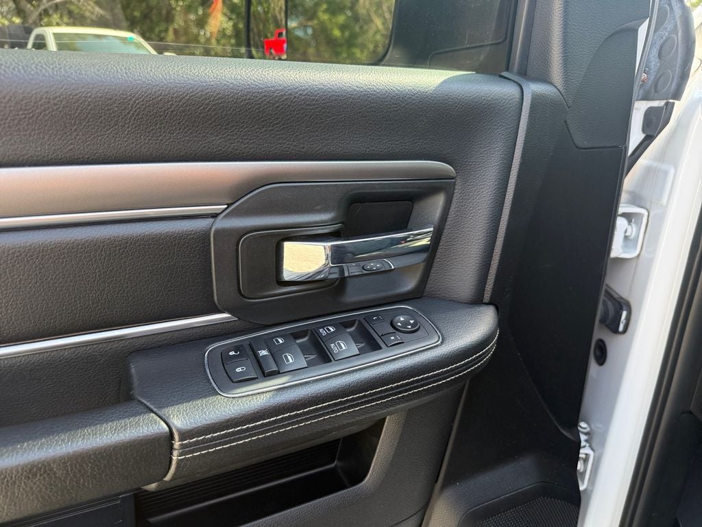 2023 RAM 1500 Classic Warlock Crew Cab 4x4 5'7' Box