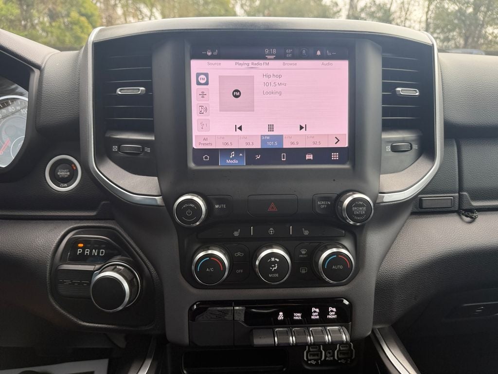 2022 RAM 1500 Big Horn Quad Cab 4x2 6'4' Box