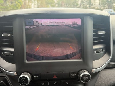 2022 RAM 1500 Big Horn Quad Cab 4x2 6'4' Box