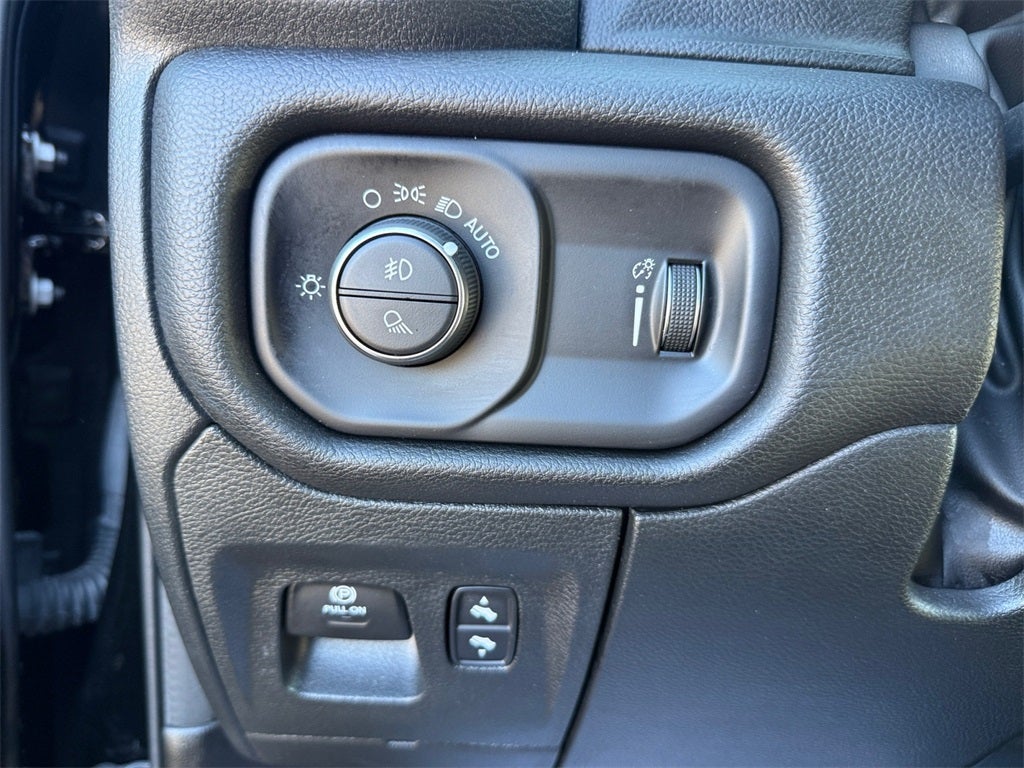 2024 RAM 1500 Big Horn Crew Cab 4x2 5'7' Box