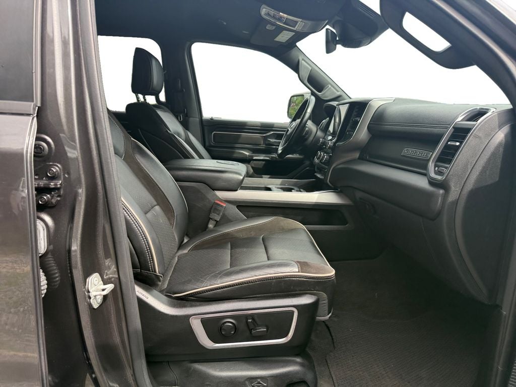 2024 RAM 1500 Laramie Crew Cab 4x2 5'7' Box
