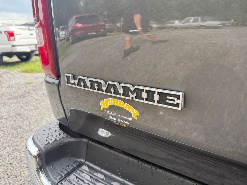 2024 RAM 1500 Laramie Crew Cab 4x2 5'7' Box