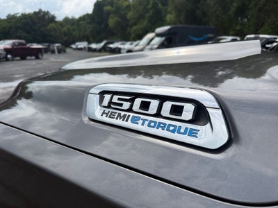 2024 RAM 1500 Laramie Crew Cab 4x2 5'7' Box