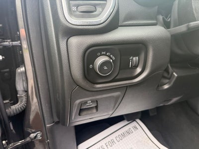 2024 RAM 1500 Laramie Crew Cab 4x2 5'7' Box