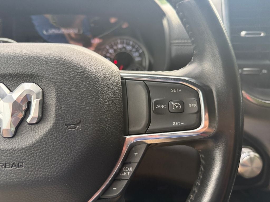 2024 RAM 1500 Laramie Crew Cab 4x2 5'7' Box