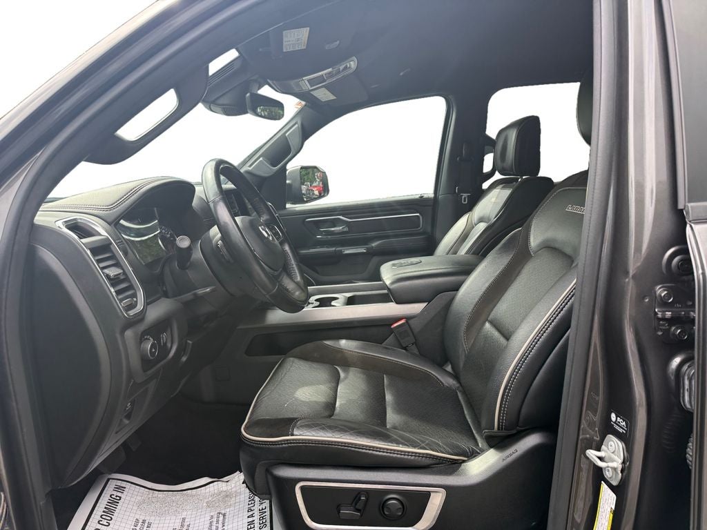 2024 RAM 1500 Laramie Crew Cab 4x2 5'7' Box